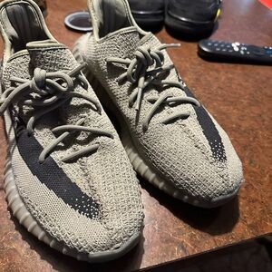 Men’s Yeezy 350